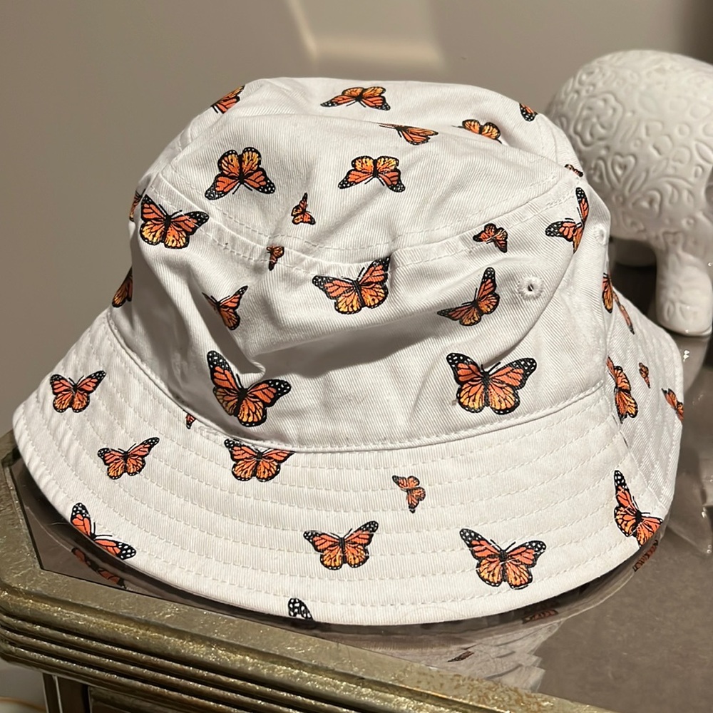 Butterfly bucket hat